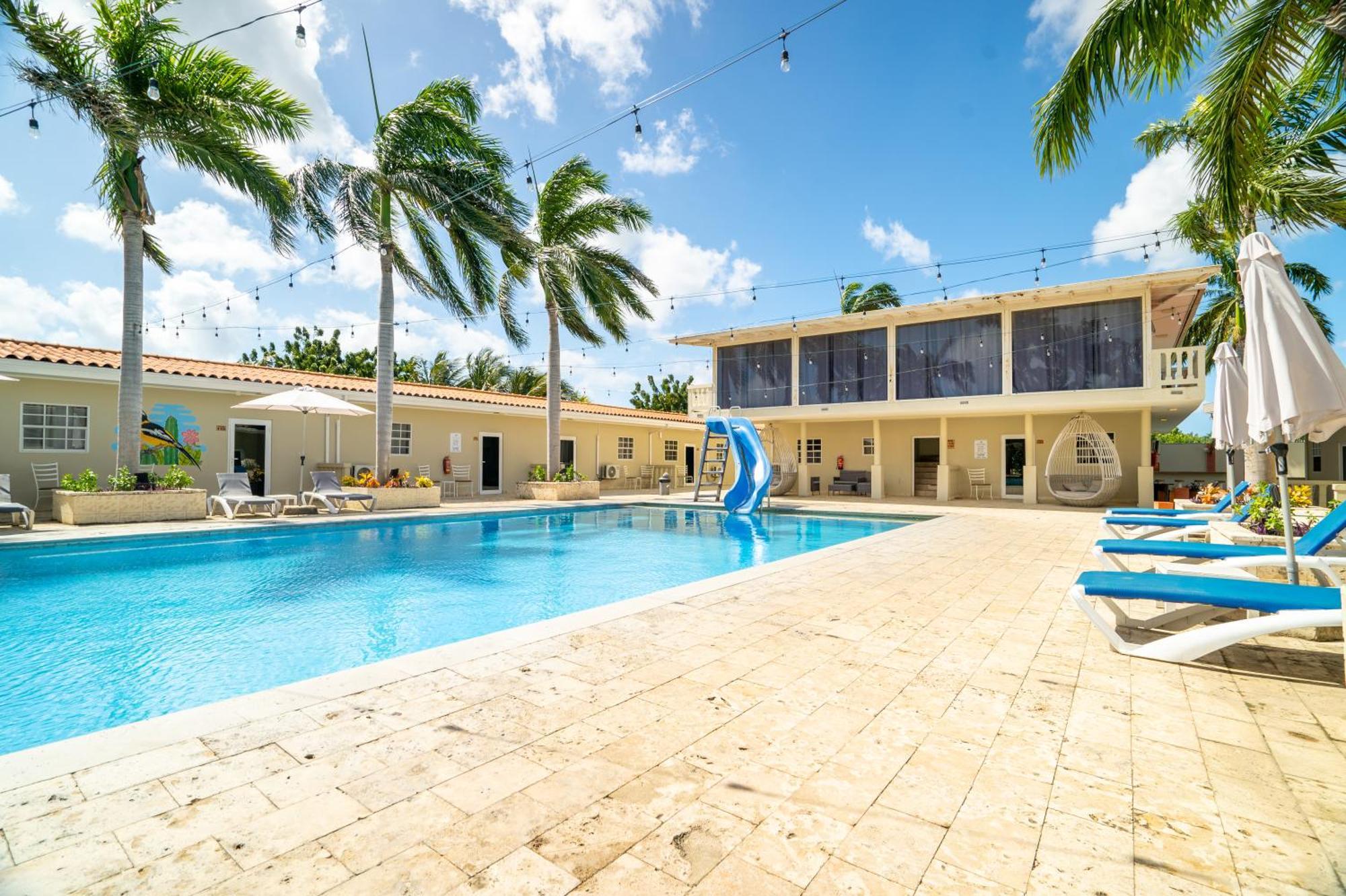 Delynne Boutique Hotel Виллемстад Экстерьер фото