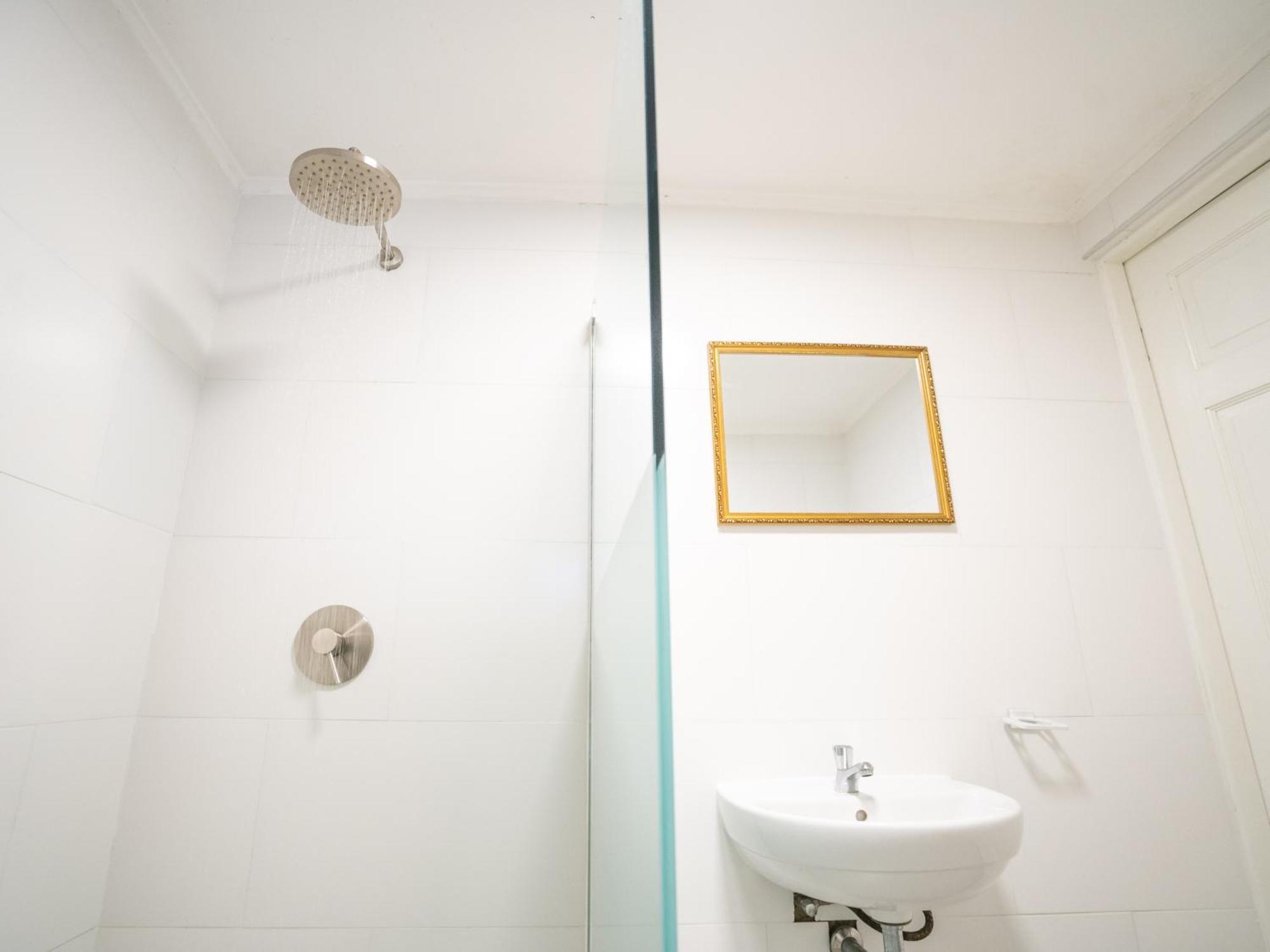 Delynne Boutique Hotel Виллемстад Экстерьер фото